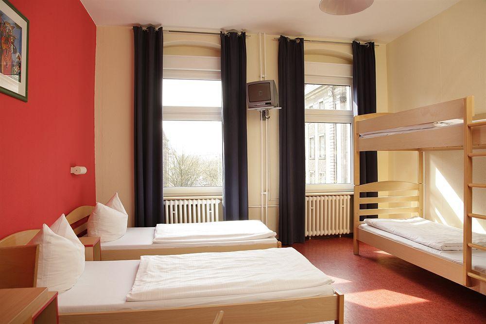 Acama Hotel & Hostel Schoeneberg ベルリン エクステリア 写真