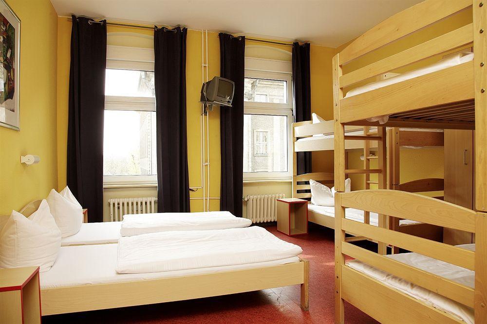 Acama Hotel & Hostel Schoeneberg ベルリン エクステリア 写真