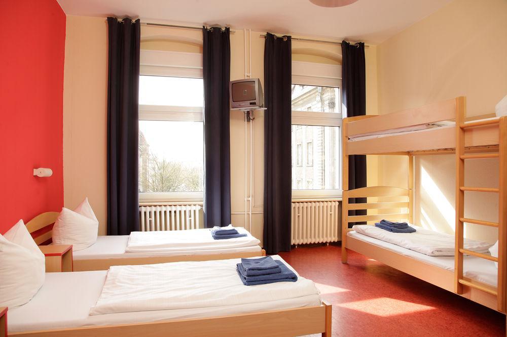 Acama Hotel & Hostel Schoeneberg ベルリン エクステリア 写真